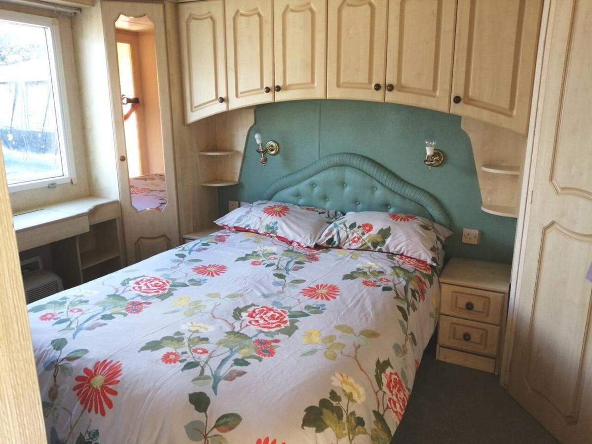 Midden Manor Country Stay On A Working Dairy Farm Ballymena Dış mekan fotoğraf