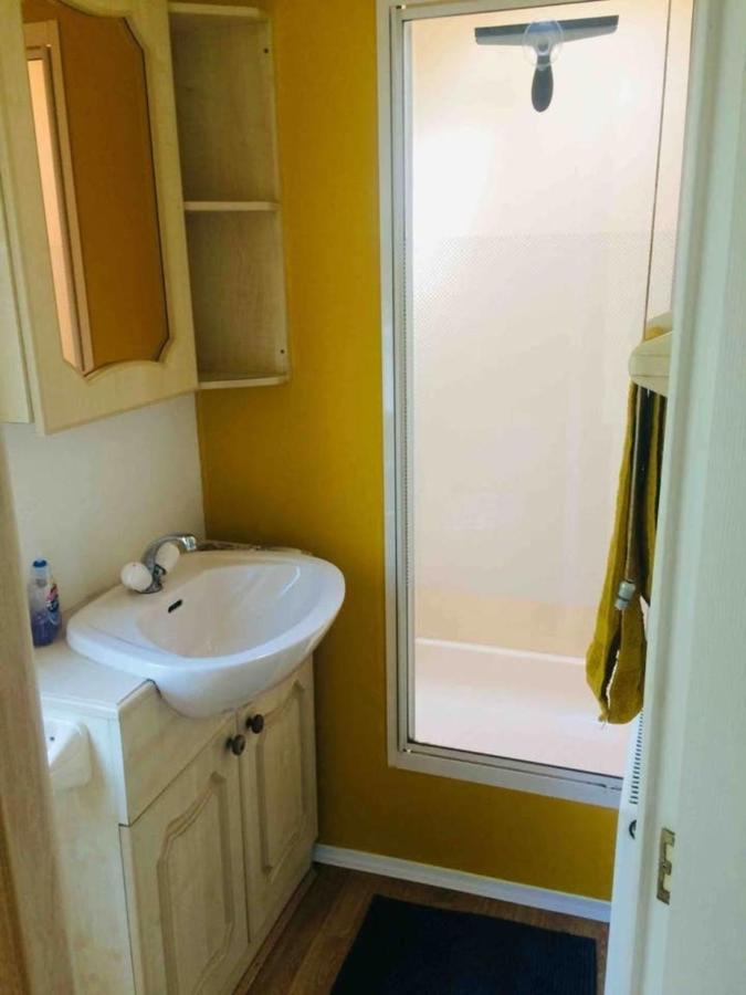 Midden Manor Country Stay On A Working Dairy Farm Ballymena Dış mekan fotoğraf